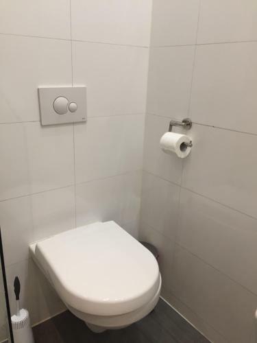 Bed & Breakfast Amsroom - Females Only