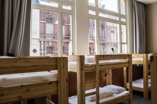 Hostel Roots