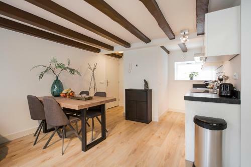 Canal Garden Apartments II By Vgw
