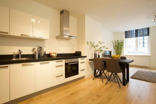 Canal Garden Apartments I By Vgw