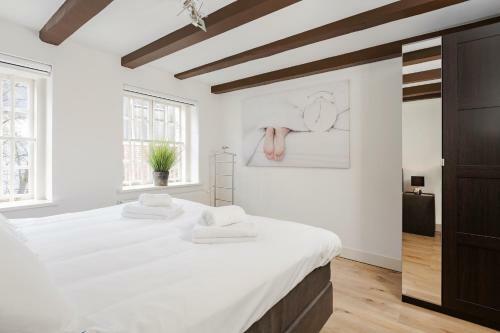 Canal Garden Apartments I By Vgw