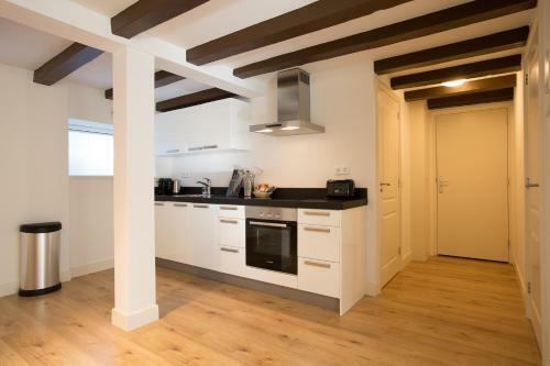 Canal Garden Apartments I By Vgw