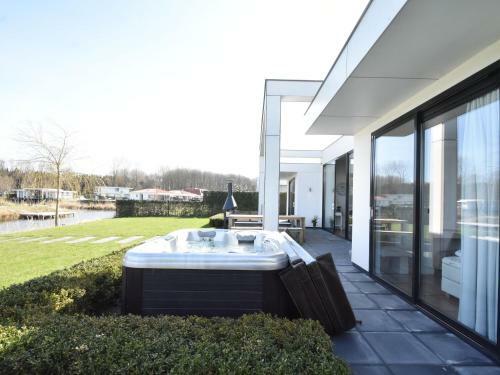 Luxury Villa In Harderwijk Near Lake