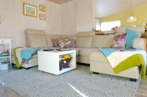 Ersfjord Mountain Cottage
