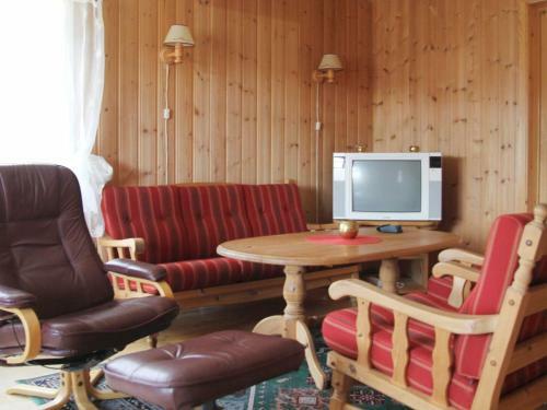 Two-bedroom Holiday Home In L�kken 19