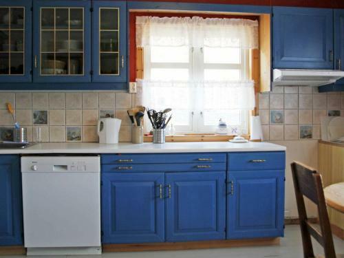 Two-bedroom Holiday Home In L�kken 19