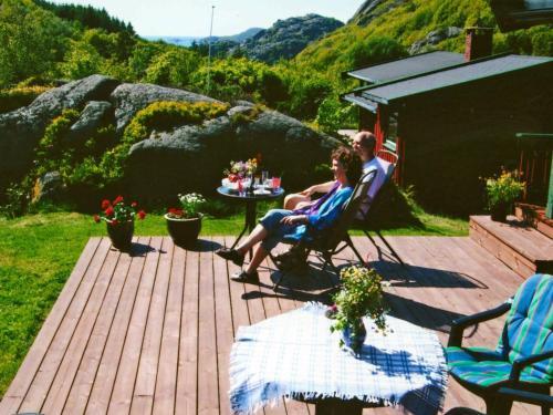 Two-bedroom Holiday Home In Lyngdal 1