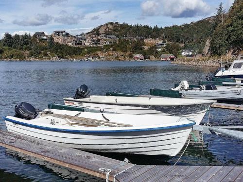 Two-bedroom Holiday Home In Lyngdal 1