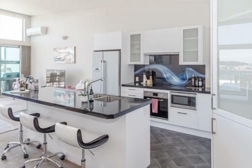 Apartamentos Luxury 3br, 1.5 Bath Penthouse With Fabulous Views