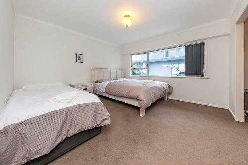 Villa Cliff House, Unbeatable Seaview, Sunrise On Bed