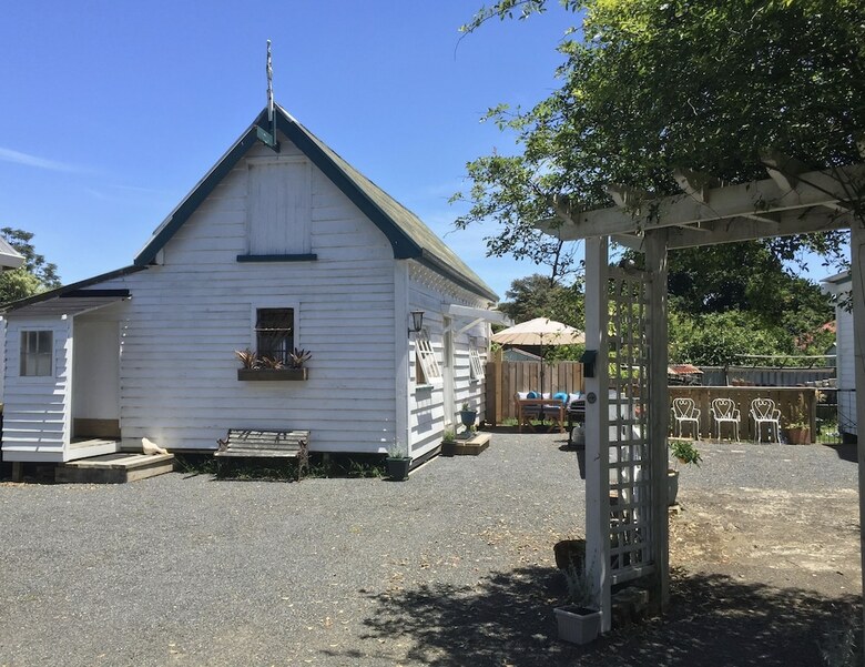Bed & Breakfast Karamana Homestead (1872)