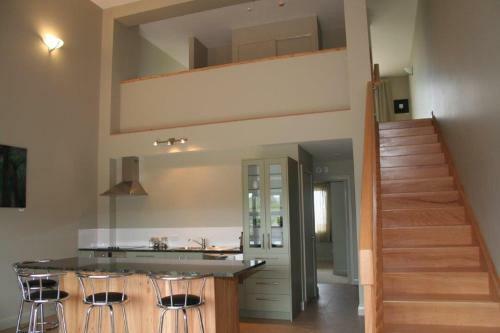 Leigh Apartments