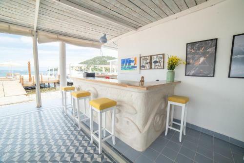 Bed & Breakfast Munchies Beach Suites
