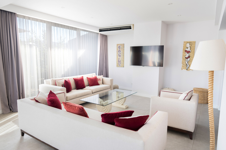 Maki Hotel