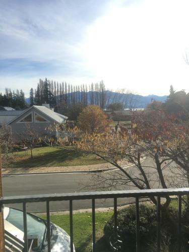 Lansdown Peaks Apartment