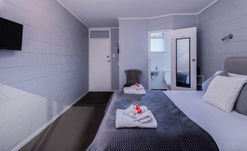 Waihi Beach Hotel