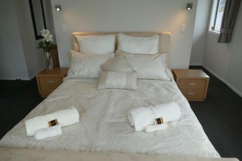 Luxury Ludemann Lodge