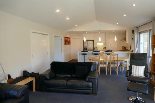 Luxury Ludemann Lodge