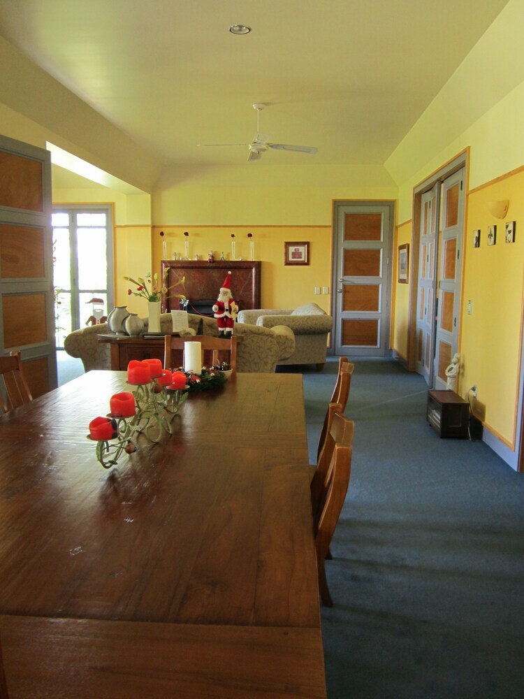 Bed & Breakfast Hawkdun Rise Vineyard & Accommodation