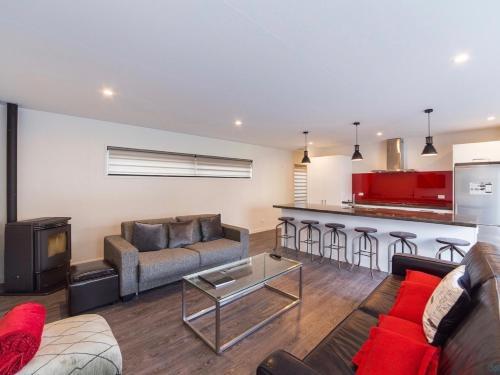 Central Spa Escape - Queenstown Apartment (f2)