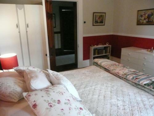 Bed & Breakfast Pukepapa Lodge