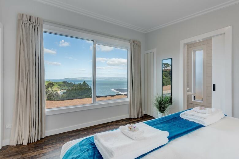 Woodside Bay Chalets