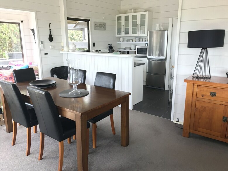 Waiheke Escape - Oneroa