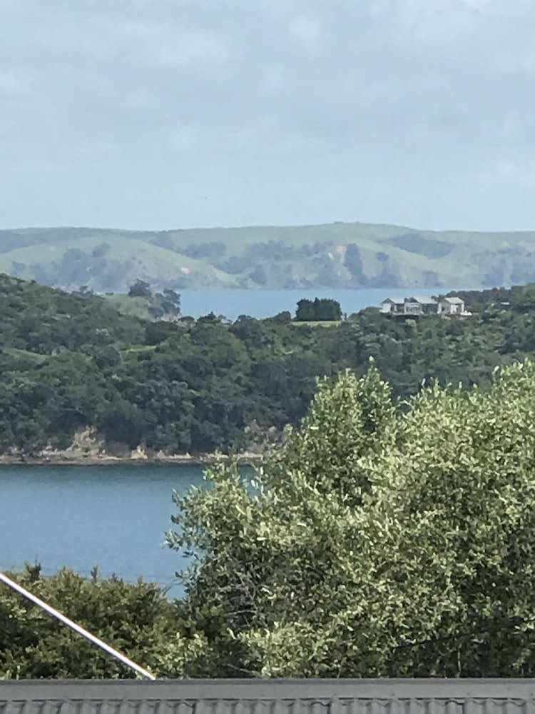 Waiheke Escape - Oneroa