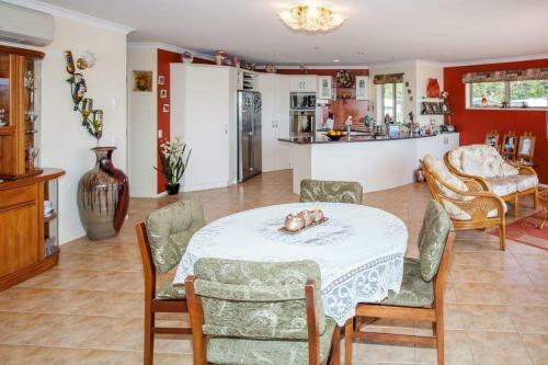 Lakeside Homestay