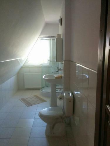 Hostal 9 Si? Murowany Dom