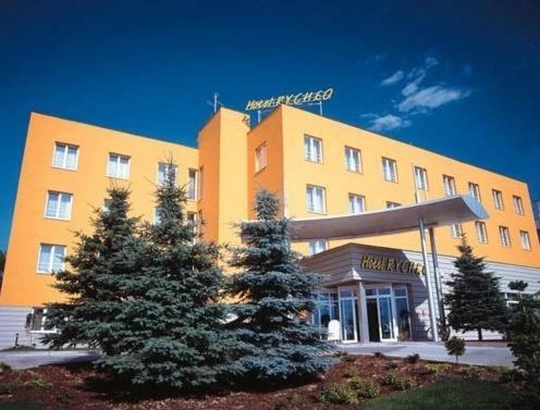 Hotel Rych?o