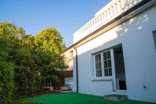 Magic Garden Hostel