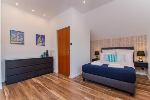 Hostal Miramar (adults Only)
