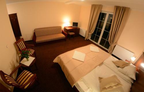 Hotel Dworek Jamne?ski