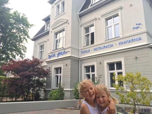 Hostal Willa B??kit Hotel & Restauracja By Dorota Szel?gowska
