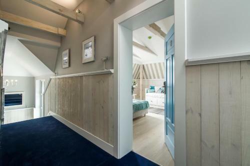 Hostal Willa B??kit Hotel & Restauracja By Dorota Szel?gowska