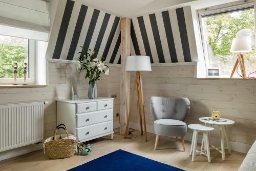 Hostal Willa B??kit Hotel & Restauracja By Dorota Szel?gowska