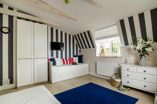 Hostal Willa B??kit Hotel & Restauracja By Dorota Szel?gowska