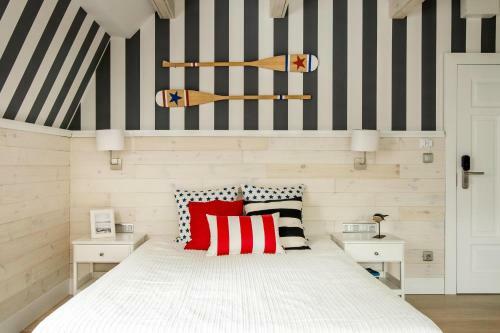 Hostal Willa B??kit Hotel & Restauracja By Dorota Szel?gowska