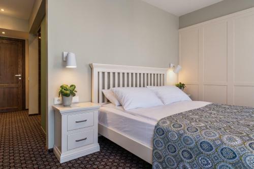 Hostal Guesthouse Sinchronas