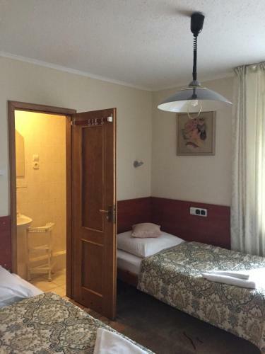 Hostal Villa Almira