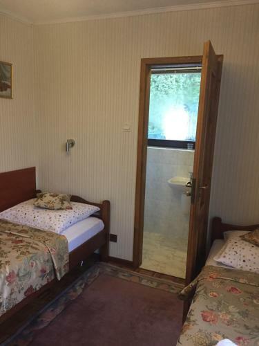 Hostal Villa Almira