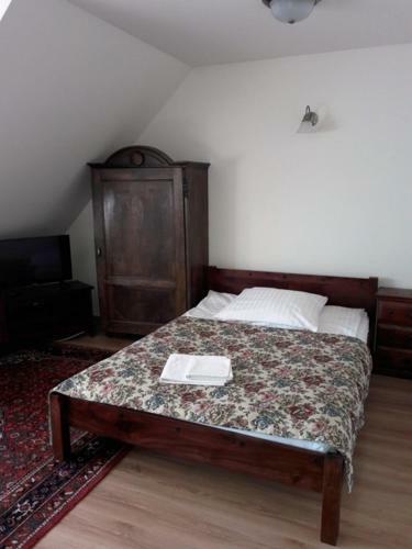 Hotel Go?ciniec Dworski W Ropie
