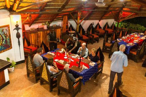 Lodge Manyara Wildlife Safari Camp