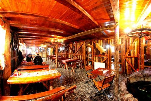 Hostal Pensiunea Adriano