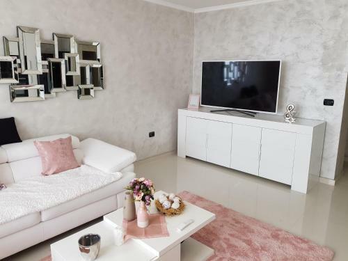 Mega Lux Apartment