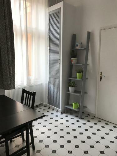 Old Town Central Apartament