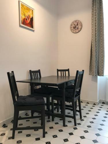 Old Town Central Apartament
