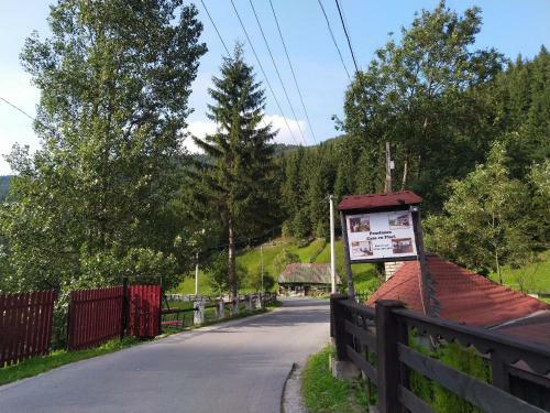 Hostal Casa Cu Flori