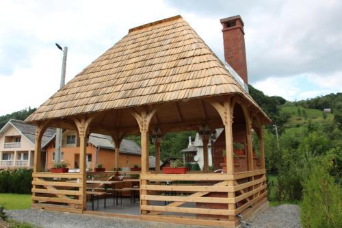 Hostal Casa Raluc?i